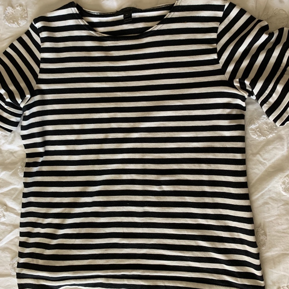 jcrew crew neck tee with frilled sleeves
